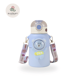 Bình Nước Gấu Trendy – Phụ Kiện “Cool” Nhất Của Bé! 