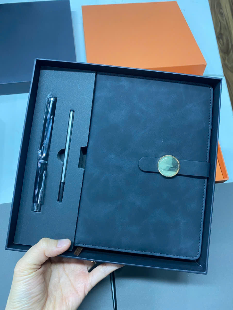 Mẫu quà tặng doanh nghiệp giá rẻ in logo sang trọng giá tận xưởng